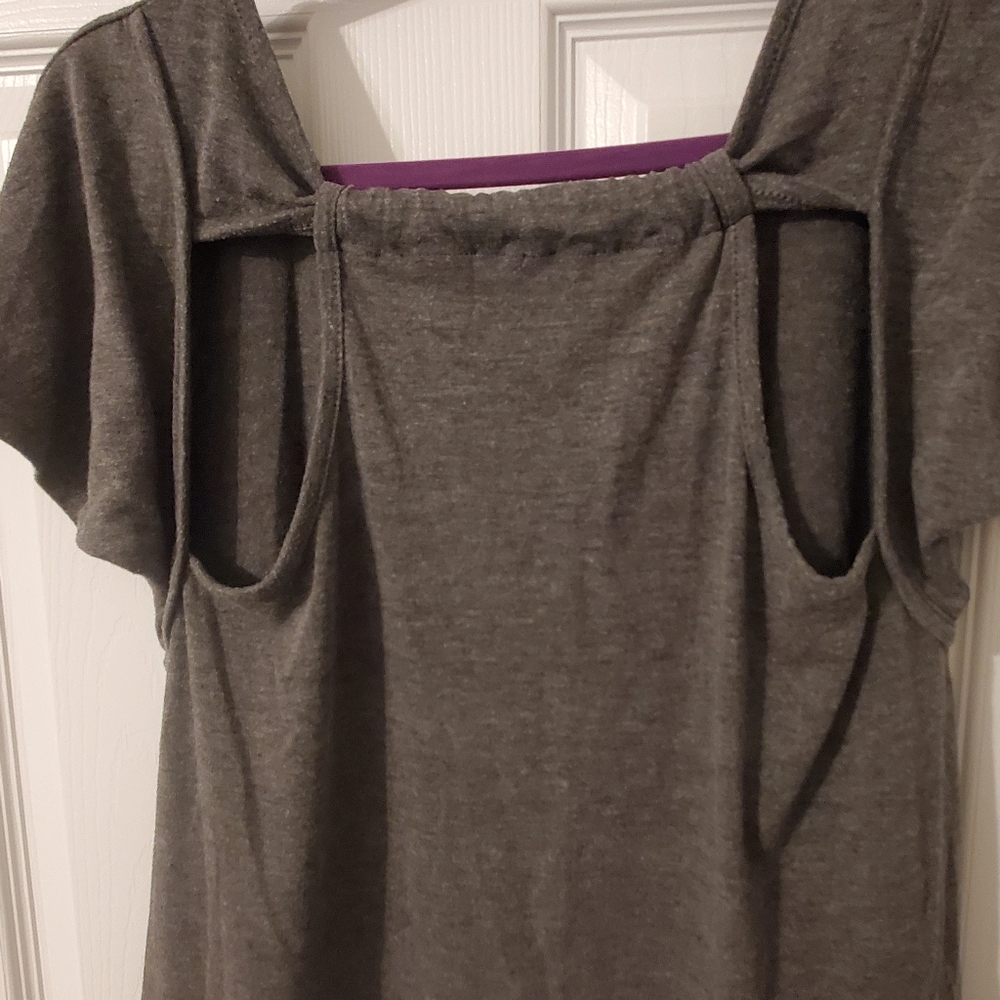 Women's Top - Picture 2 of 4